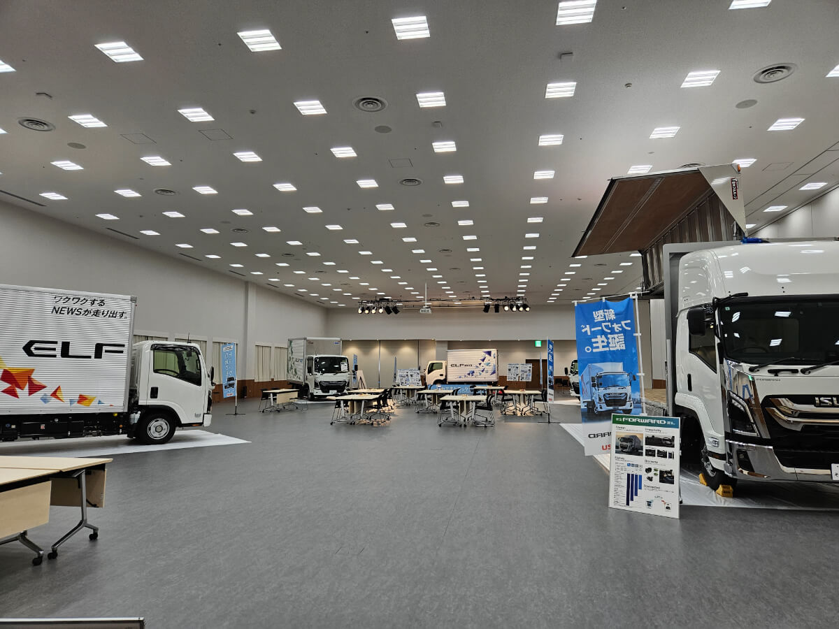 福岡支店グリーンセミナー／車両展示会の写真