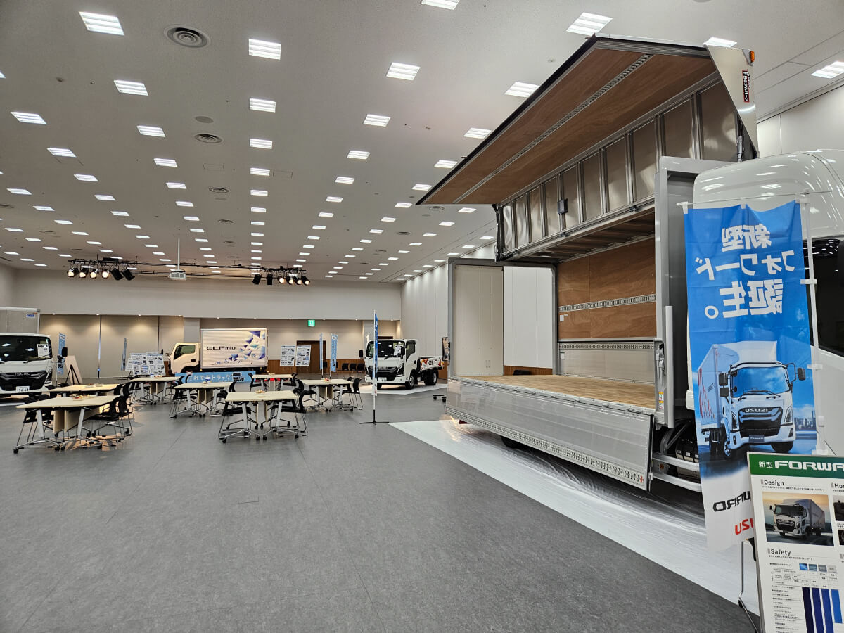 福岡支店グリーンセミナー／車両展示会の写真