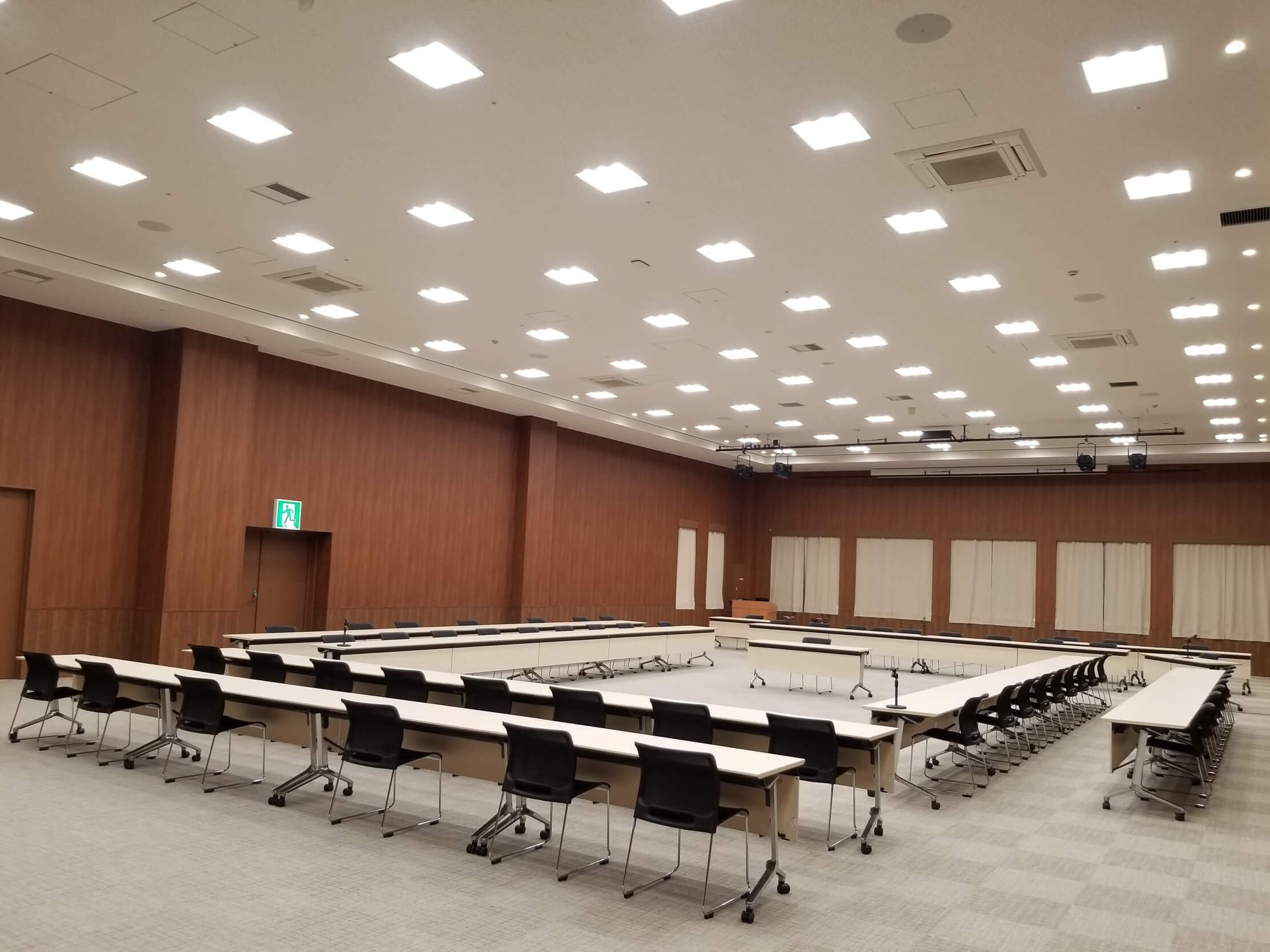 会議・セミナー（306　ロの字利用）の写真